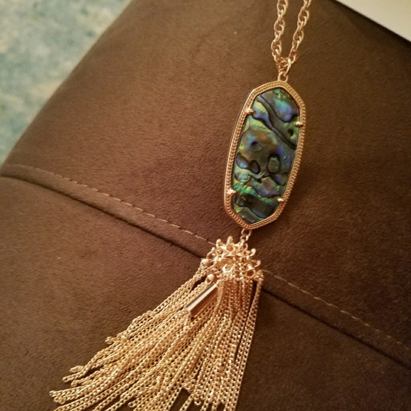 Kendra Scott Rayne Rose Gold Necklace - Picture 3 of 3